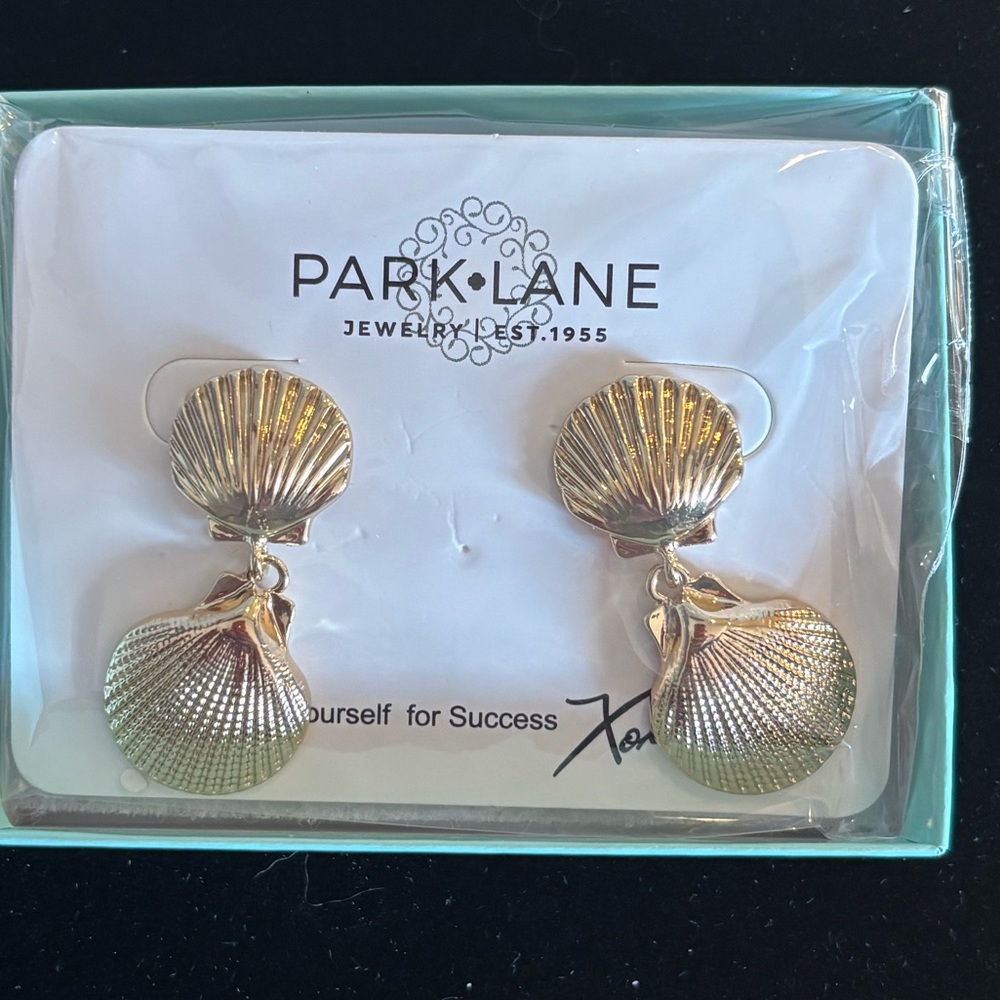 Park Lane mermaid Gold Shell Earrings